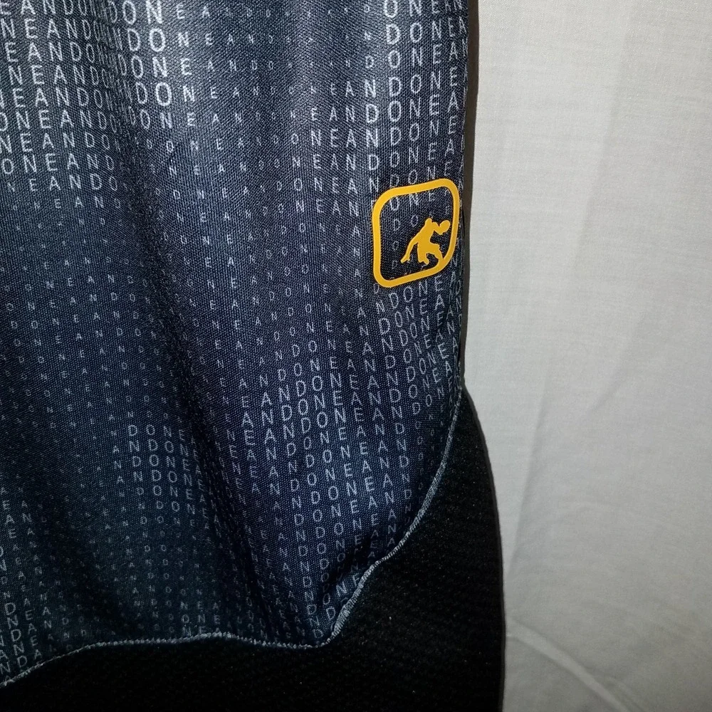 And1 mens size
